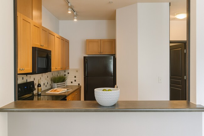 Building Photo - 23420 SE Black Nugget Rd