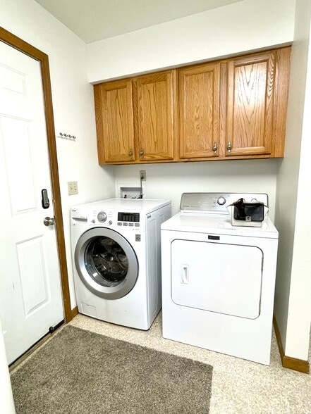 Washer and Dryer Hookups (washer and dryer not included) - 1509 Manor Ln