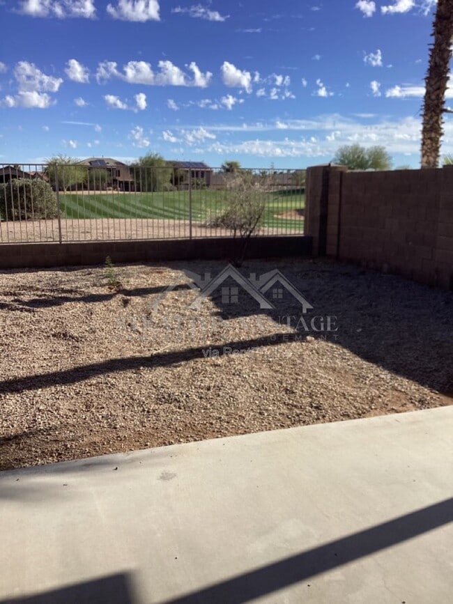 Building Photo - 22427 N Van Loo Dr