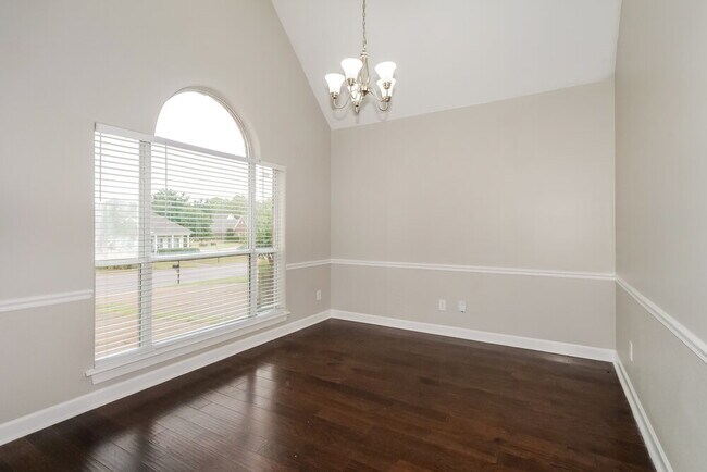 Building Photo - 4494 Graystone Dr