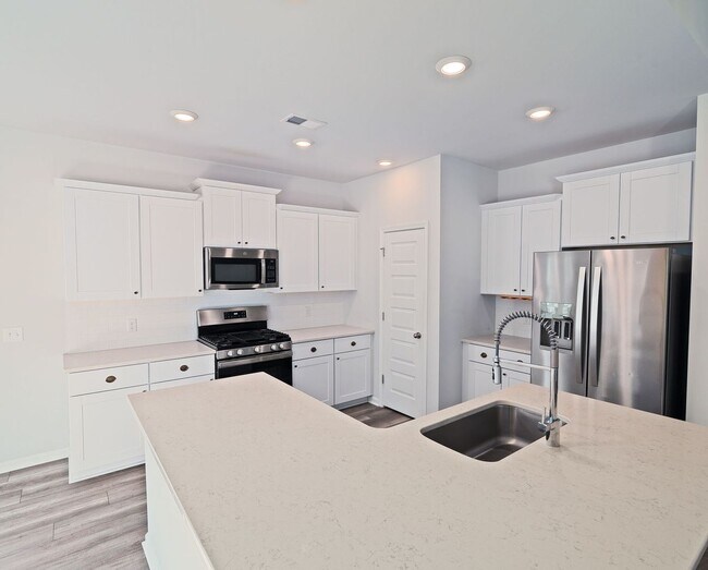 Building Photo - Peaceful Pondview Retreat!