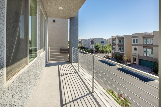 Building Photo - 8040 Carpenter Creek Ave