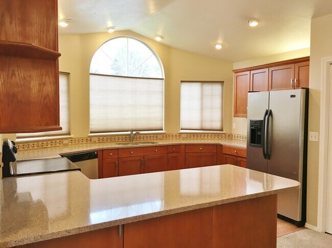 Building Photo - Beautiful 3 bed 2 bath home in a quiet cul-d-sack in downtown Eagle off Palmetto Ave