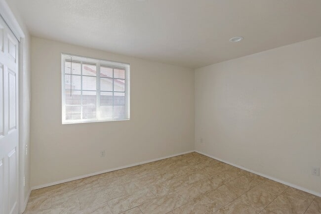 Building Photo - Awesome 1 Bedroom ADU Unit in Sylmar!