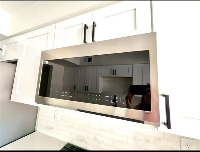 Building Photo - 2201 Huntingdon Chase