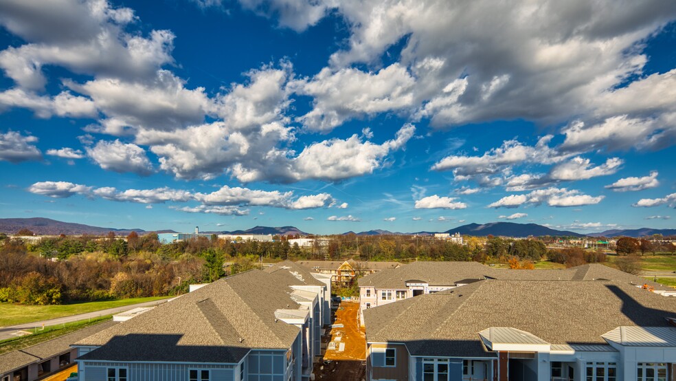 Building Photo - The View at Blue Ridge Commons