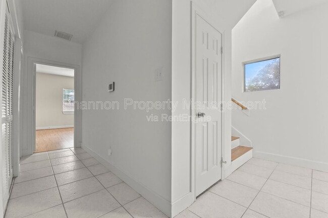 Building Photo - 5343 Kiam St