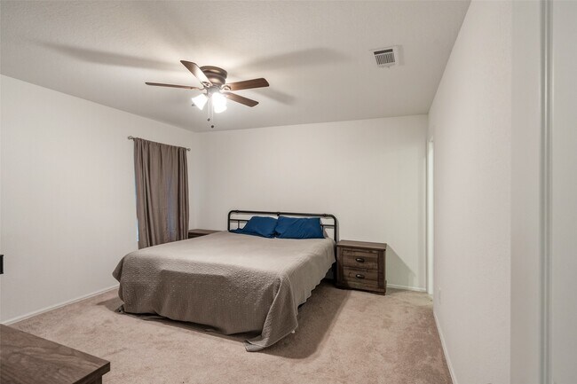 Building Photo - 17118 Quaking Aspen Ln