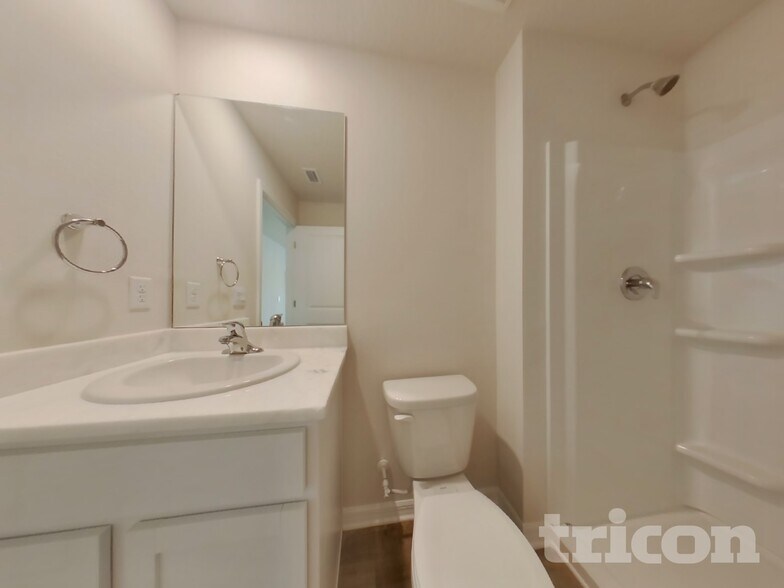 Building Photo - 10749 Hidden Banks Gln