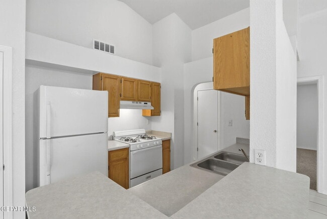 Building Photo - 12130 Rd House Dr