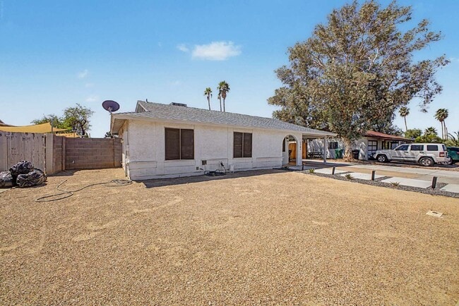 Building Photo - 2303 E Inverness Ave