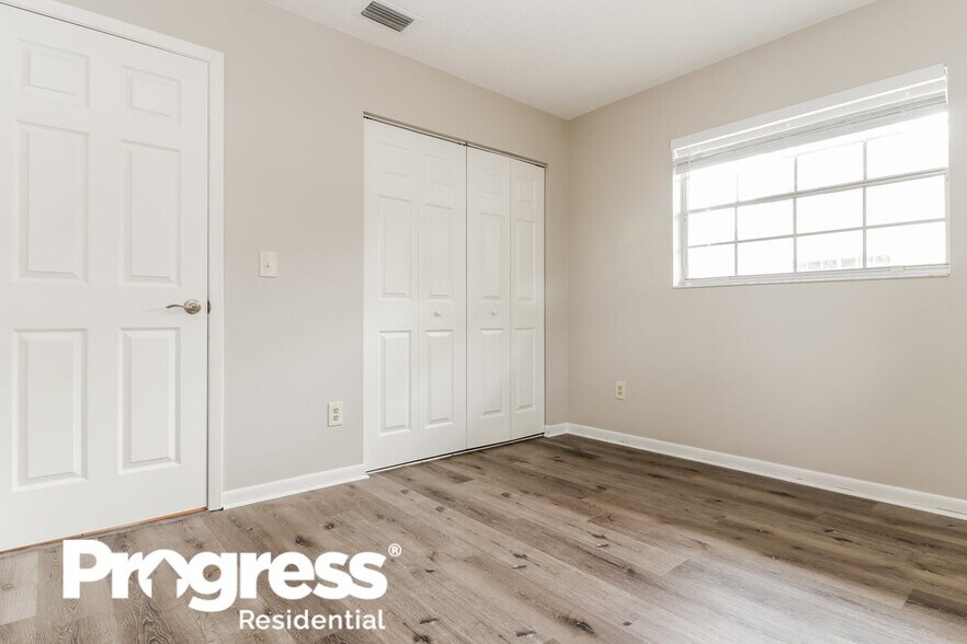 Building Photo - 12439 Brookside St