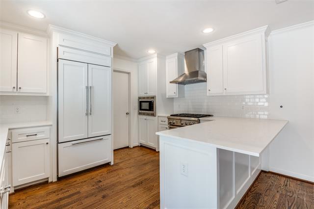 Building Photo - 3101 Lovers Ln