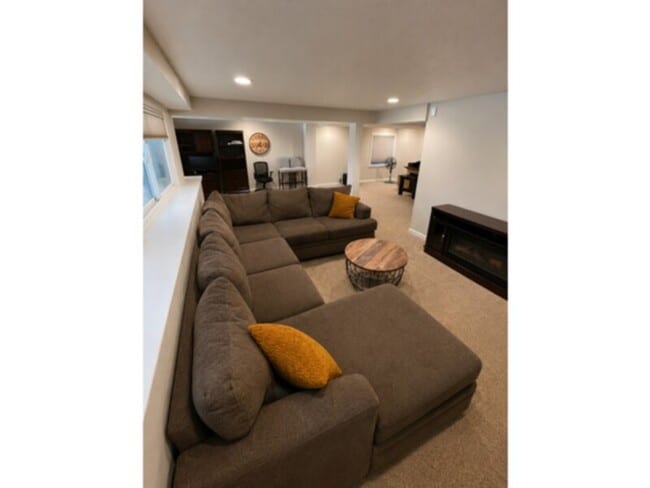 Building Photo - 9341 Chambray Ln