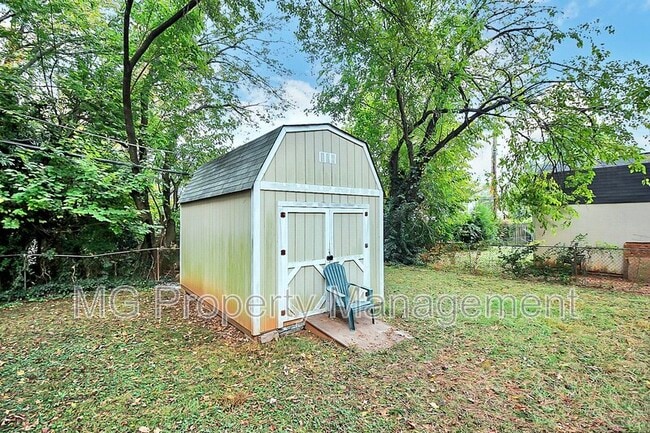 Building Photo - 1419 Herrin Ave