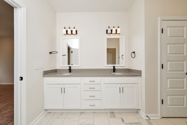 Building Photo - Be the First to Live Here! Stunning New Construction Near Morgan Road