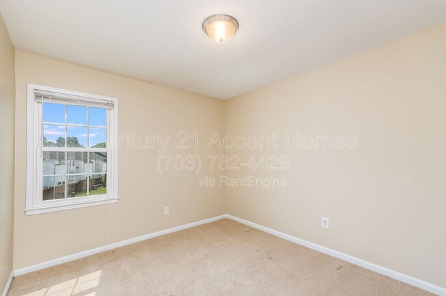 Building Photo - 14447 Cool Oak Ln