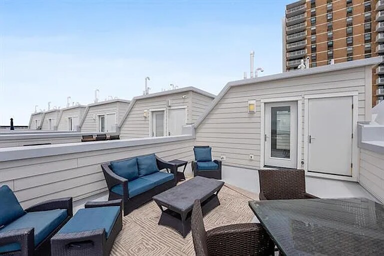 Building Photo - 117 S Little Rock Ave