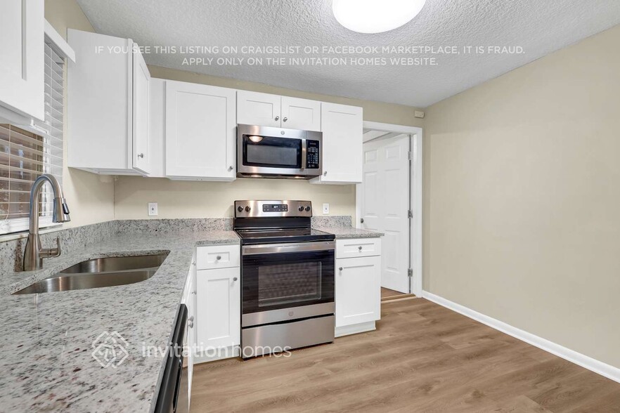 Building Photo - 5204 Acoma Ave