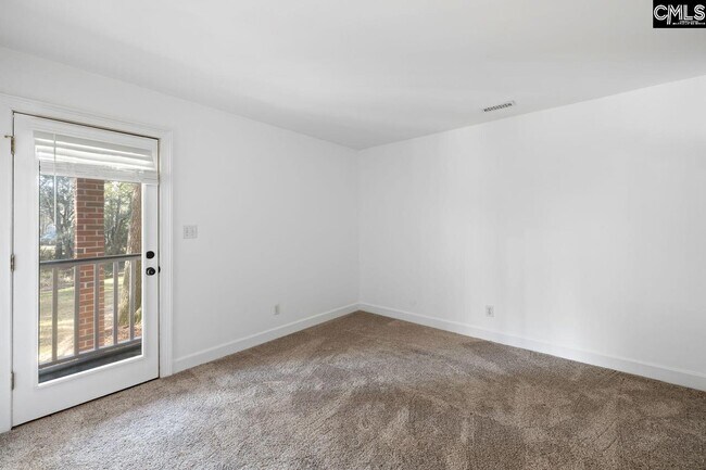 Building Photo - 669 Palisades Dr