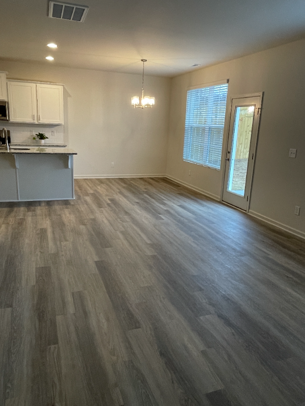 Building Photo - 18 Matrix Ct
