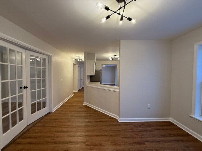 Building Photo - 328 Myrtle Ave