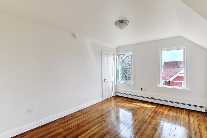 Building Photo - 139 Wentworth Ave