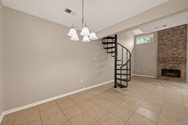 Building Photo - 12239 W Village Dr