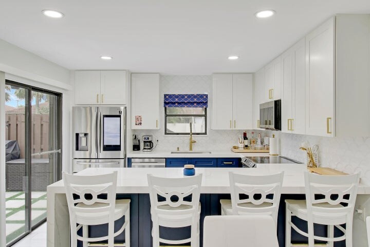 Building Photo - 110 N Delaware Blvd