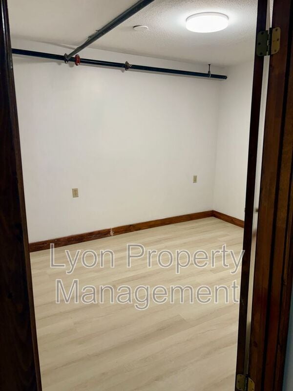 Building Photo - 262 Illinois St