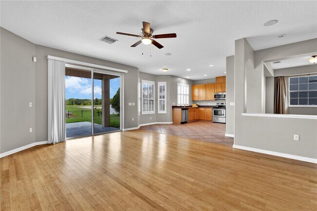 Building Photo - 643 Willett Dr