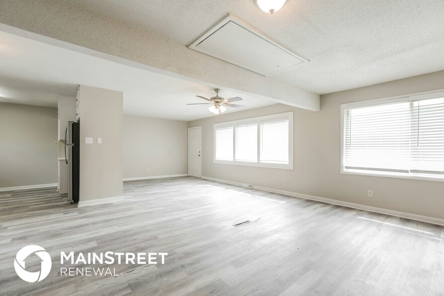 Building Photo - 8304 Longview Rd