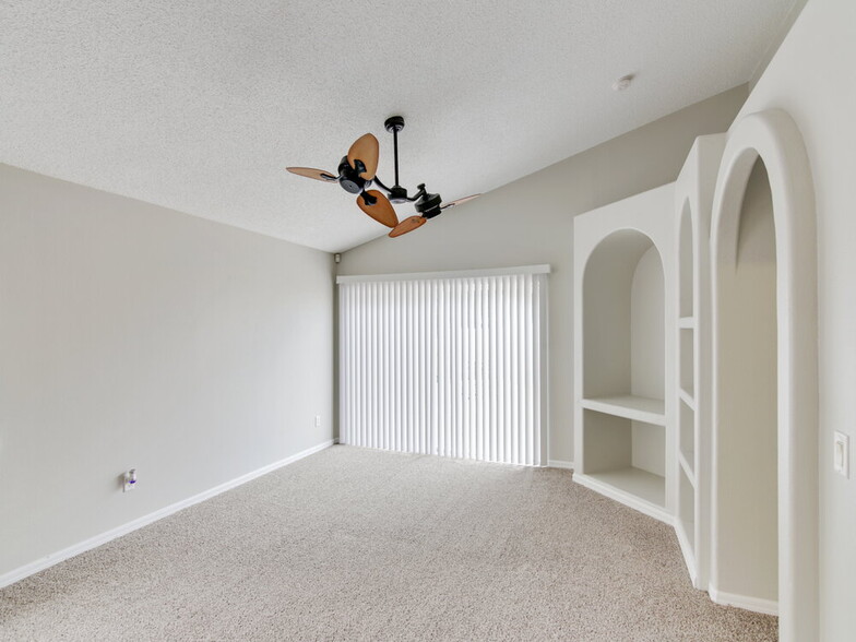 Building Photo - 16329 Coopers Hawk Ave