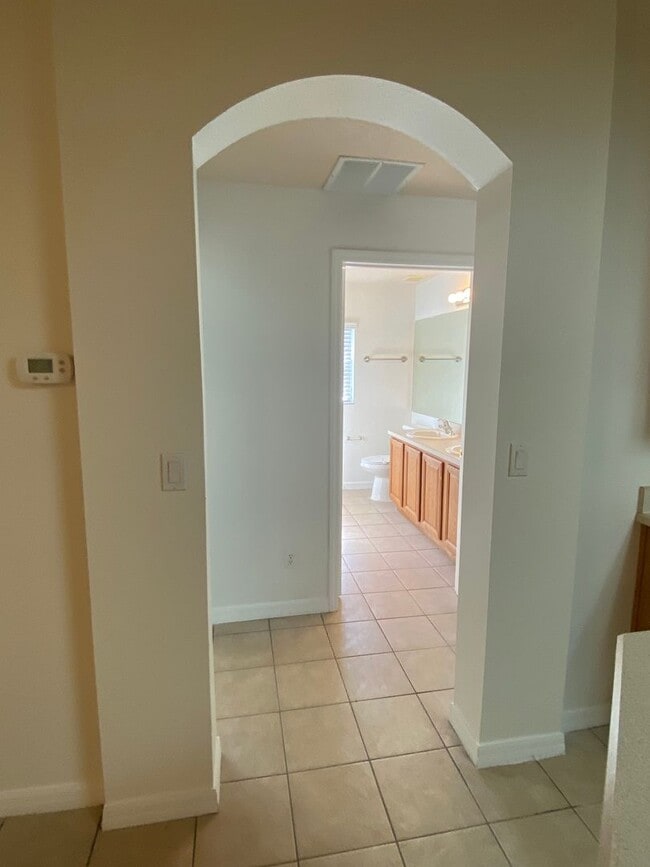 Building Photo - Pool Home for Rent