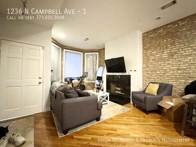 Building Photo - 2 Bed/2 Bath Condo In Ukrainian Village Gr...