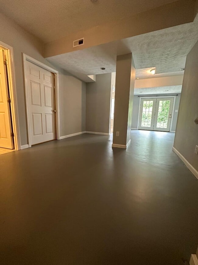 Building Photo - 3326 Yellow Sulphur Rd