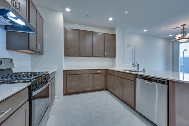 Building Photo - New House!!! Inspirada!!! Across from future Community Pool/Park!!! Tankless water heater!!