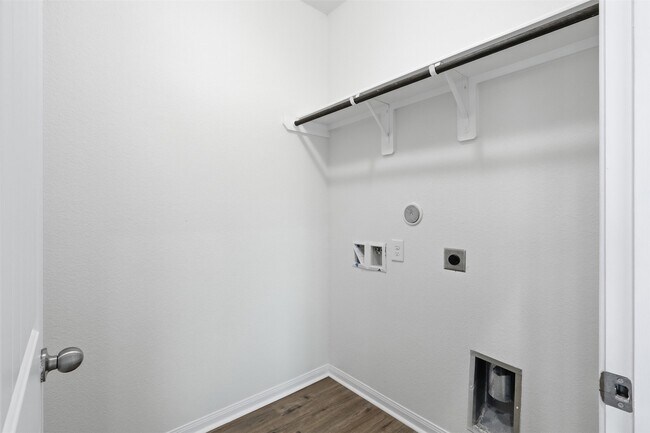 Building Photo - 3503 Cannon Dr