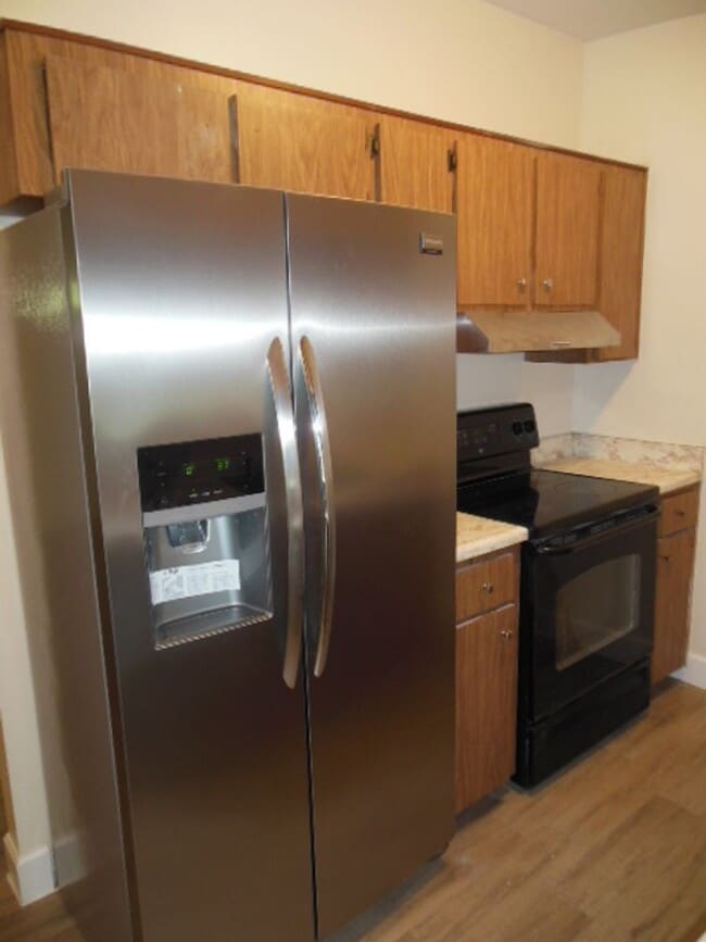 Building Photo - 404 Oakhurst St