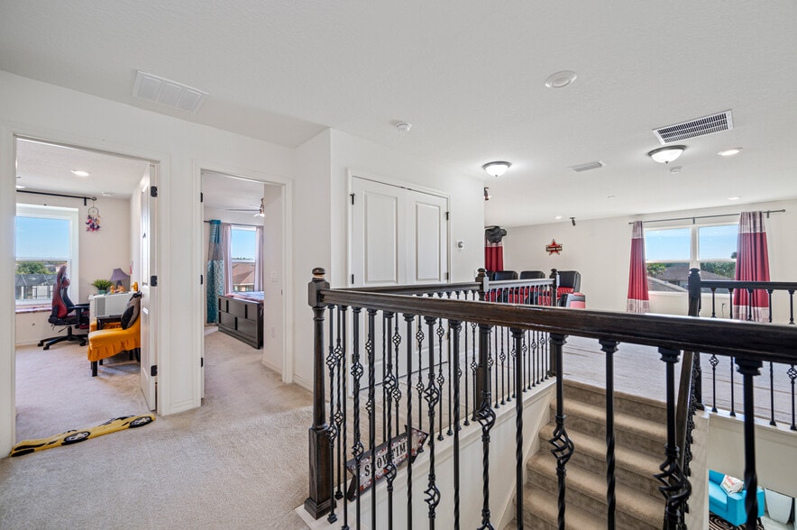 Building Photo - 12171 Moss Lake Loop