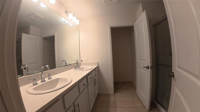 Building Photo - 282 Amber Way