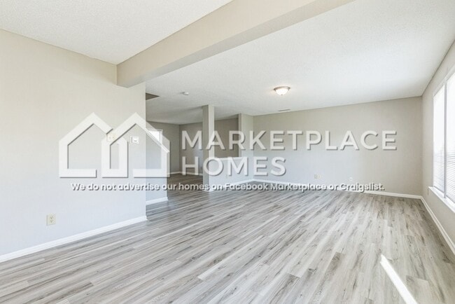 Building Photo - 10760 August Dr