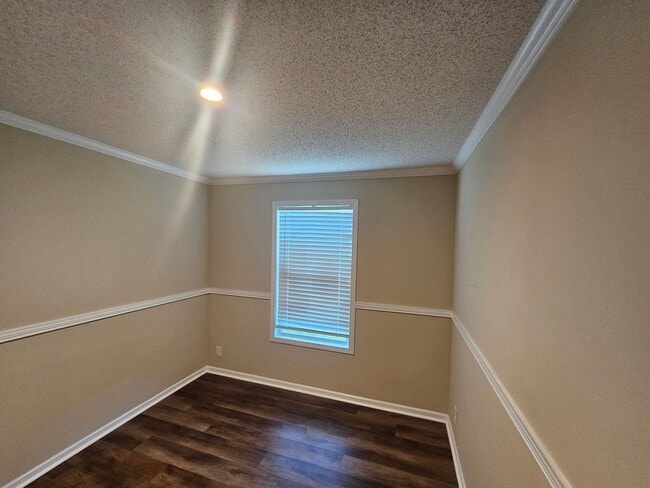 Building Photo - New Listing !!!