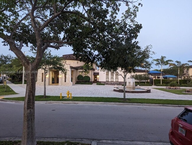 Building Photo - 9500 SW 171st Ct