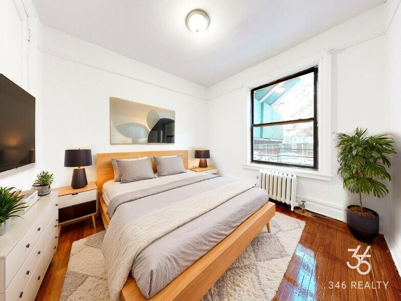 Building Photo - Seaman Avenue