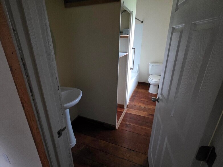 Building Photo - 23 S Main St