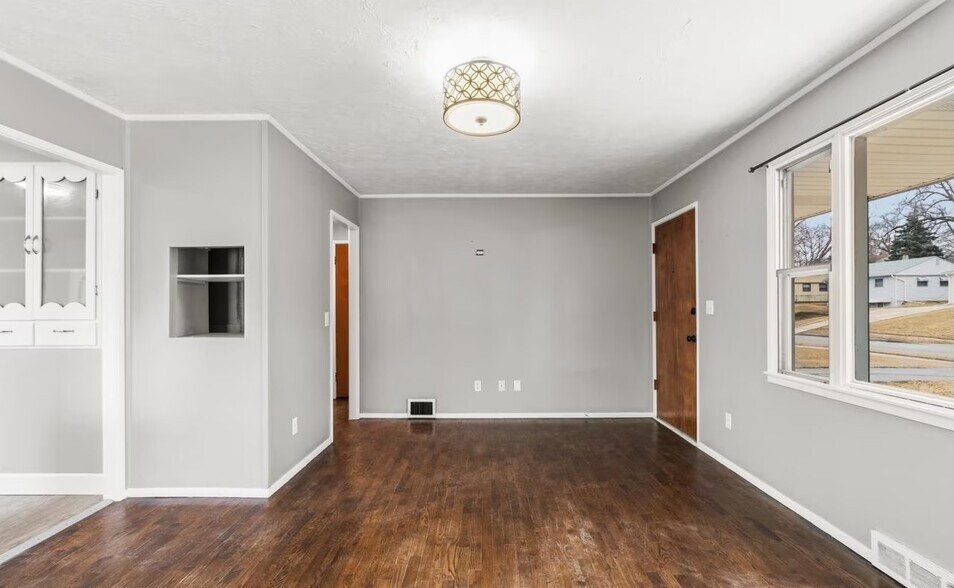 Building Photo - 5610 Frederick St