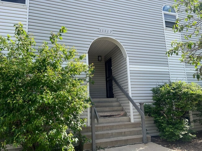 Building Photo - Spacious 3 Bed, 2 Full Bath Townhome near the Highline Canel!