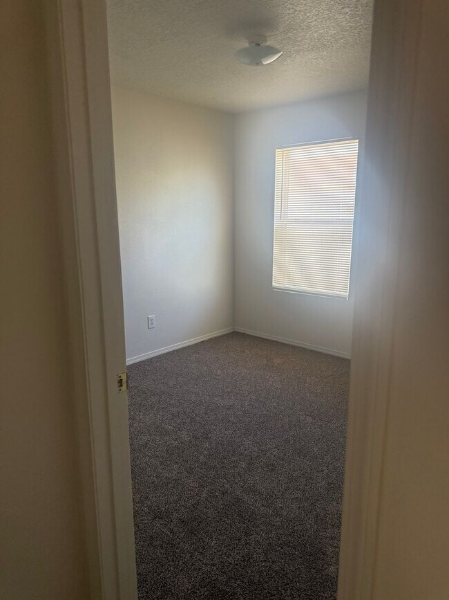 Building Photo - 3716 Rancher Loop NE