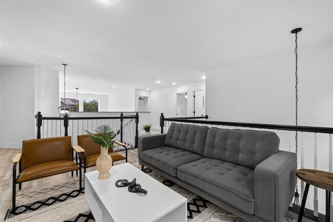 Building Photo - 10909 River Plantation Dr